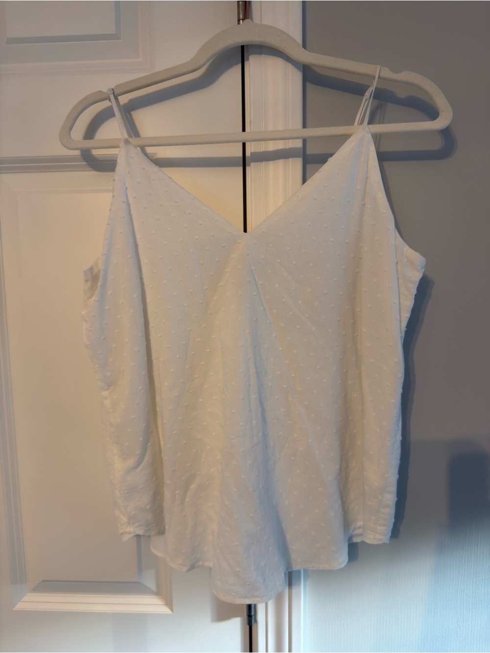Express Textured Dot V-neck Cami